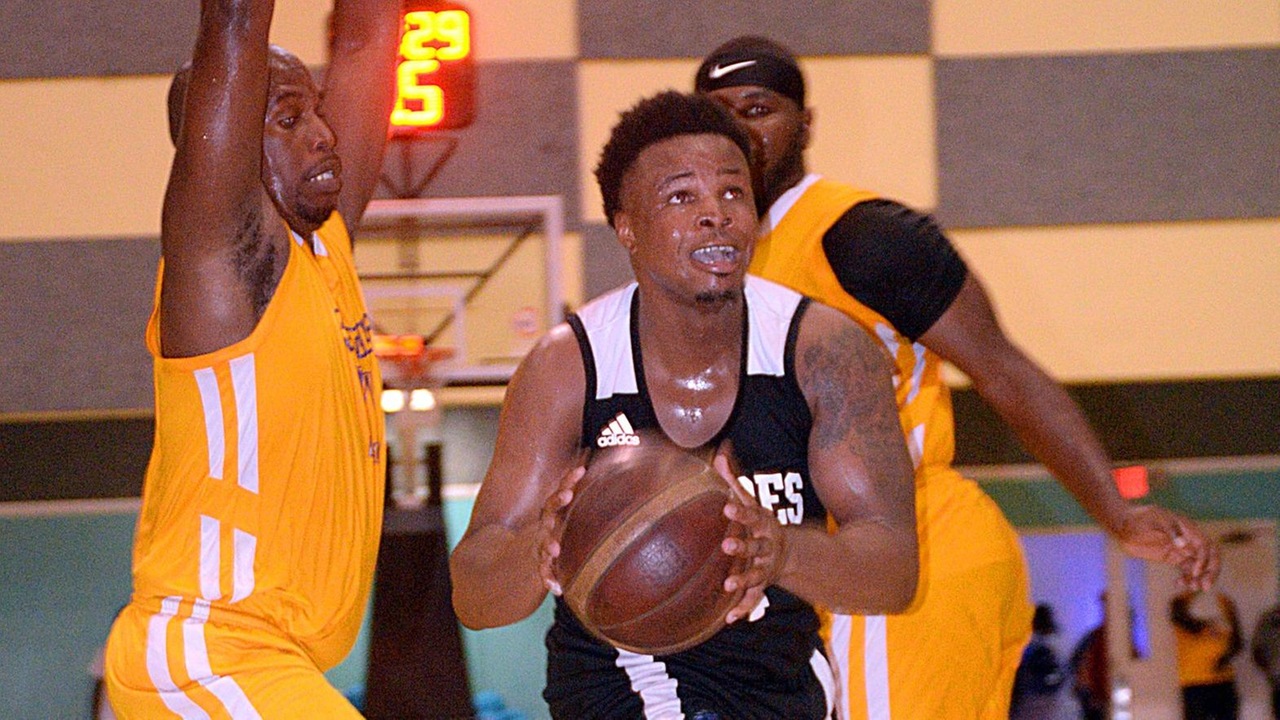 Mingoes take out Rebels in OT to win homecoming game