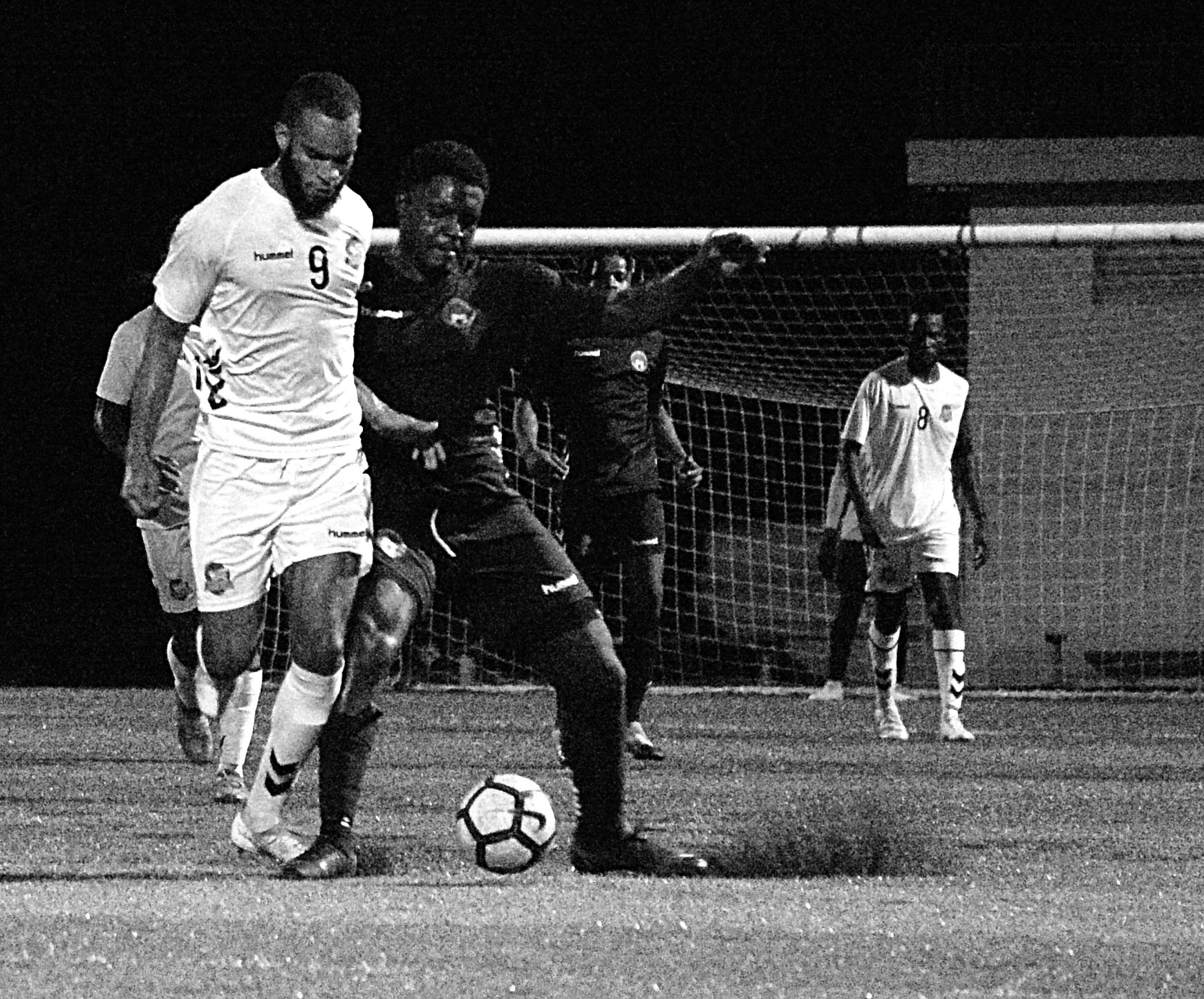 Mingoes hold off hot Future Stars