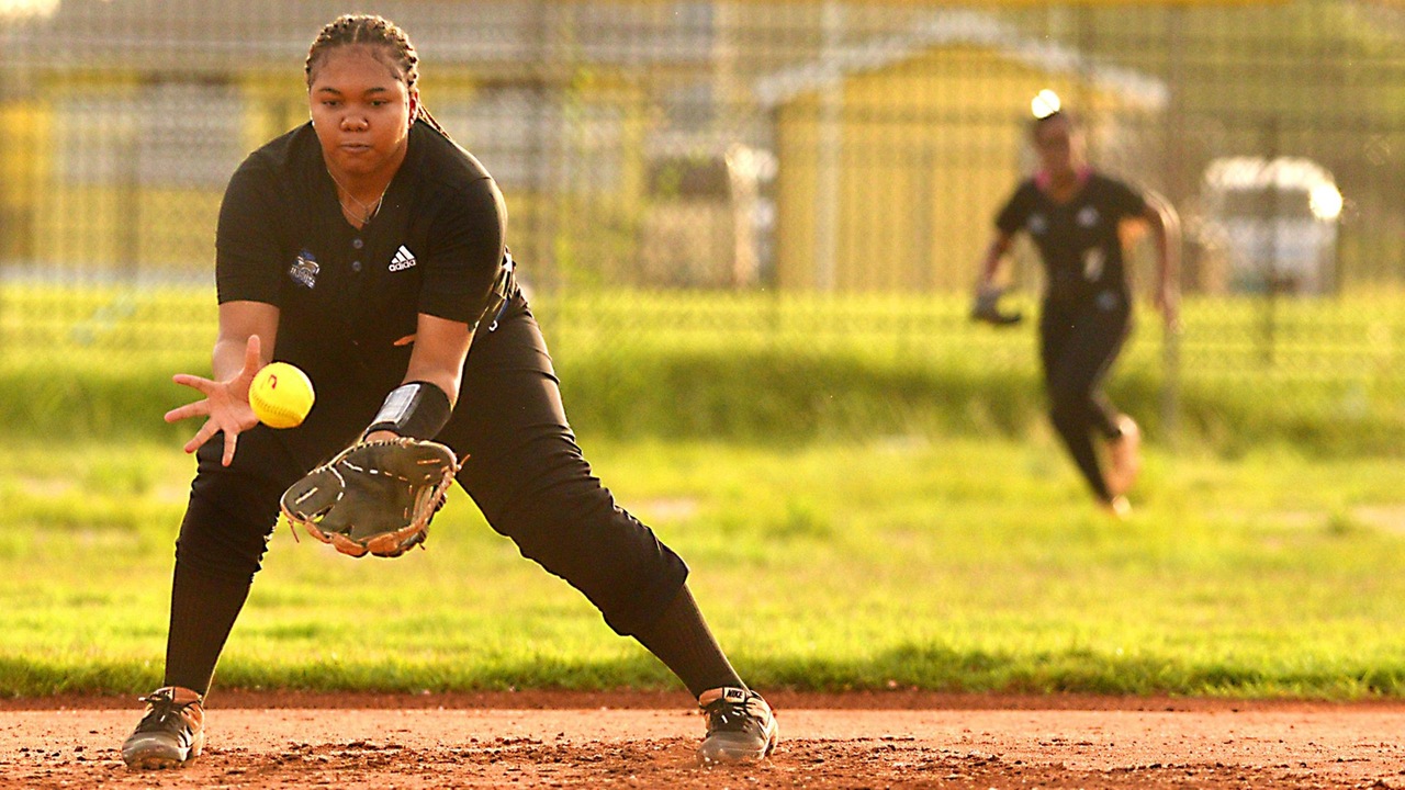 Despite late surge, Mingoes fall to Lady Truckers