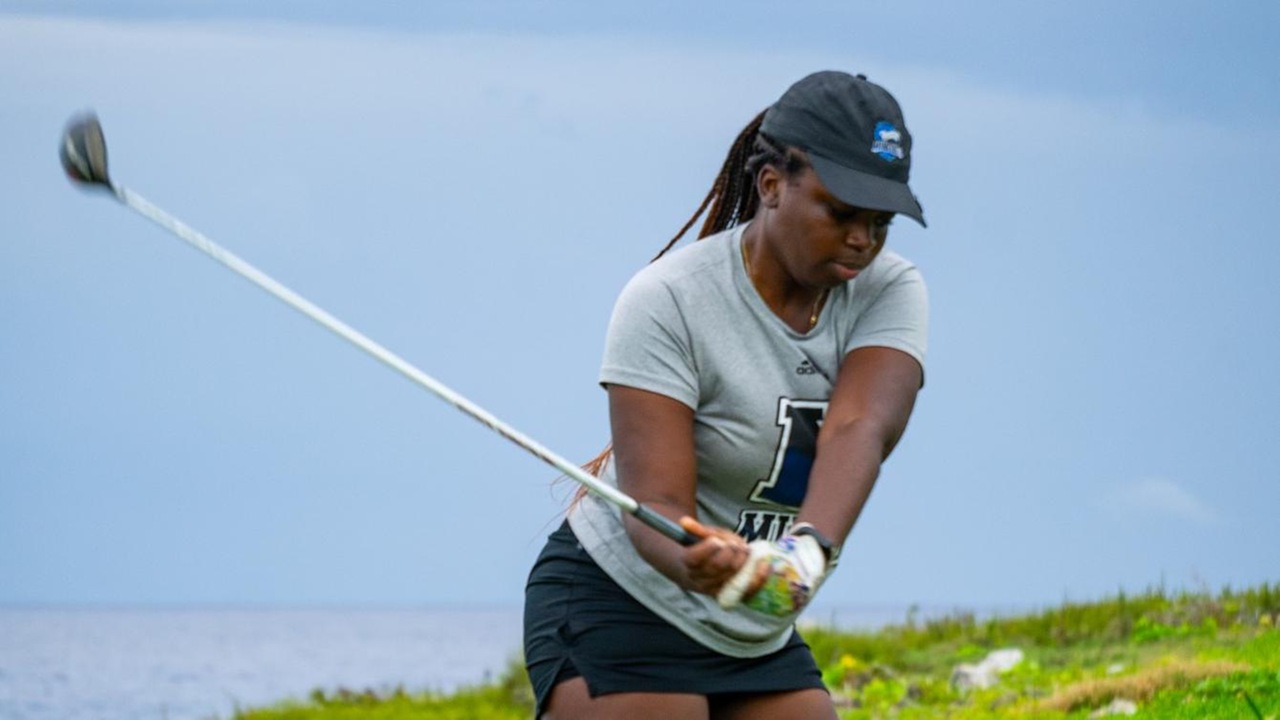 UB Golf Women's Team Captain Thaddia Simms