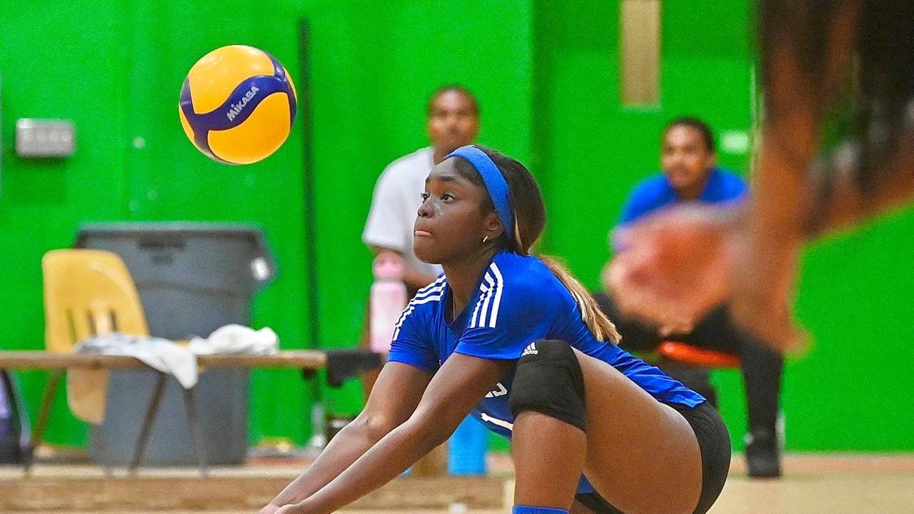 Mingoes swept by Warhawks as season comes to close