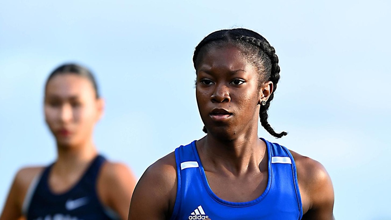 Mingoes women's cross country opens international season strong